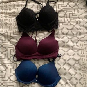 Assortment of Victoria’s Secret bras